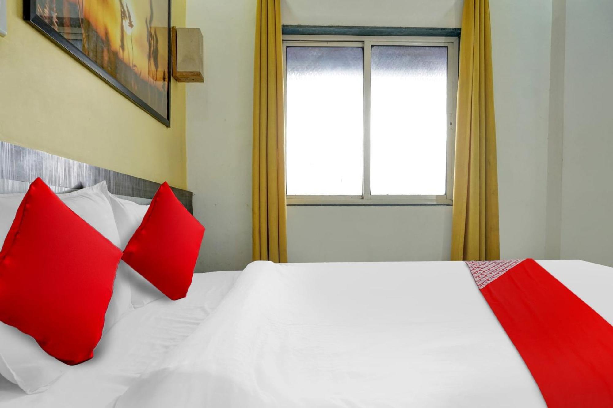Hotel O Pimprii Stays Exteriör bild