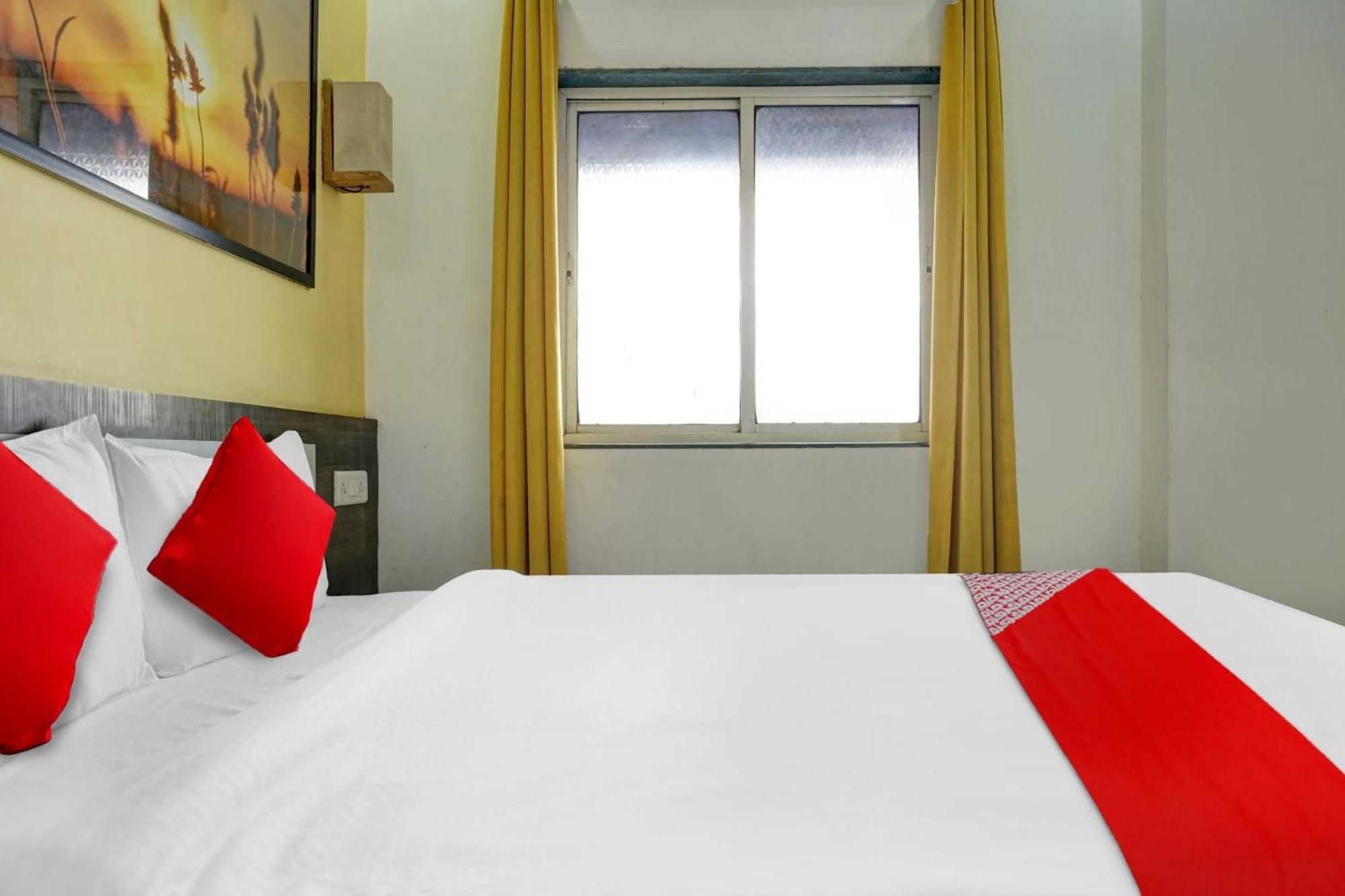 Hotel O Pimprii Stays Exteriör bild